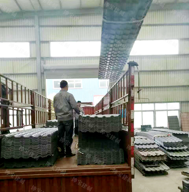 湖南32噸灰色樹脂瓦已發貨完畢