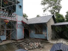 樹脂瓦水溝(陰溝)做法-樹脂瓦屋面陰角導(dǎo)流板的安裝展示 樹脂瓦水溝(陰溝)做法-樹脂瓦屋面陰角導(dǎo)流板的安裝展示