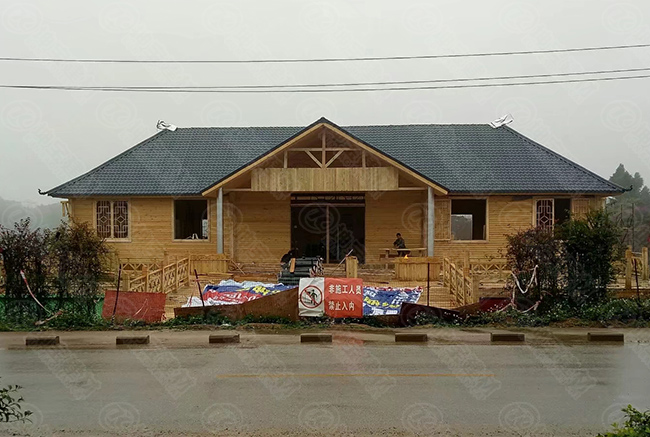 合成樹脂瓦加木板,鄉村特色木屋民宿建起來