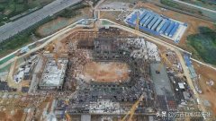 彩鋼瓦已經被樹脂瓦所取代,龍泉驛區的這些屋頂已經發生了很大的