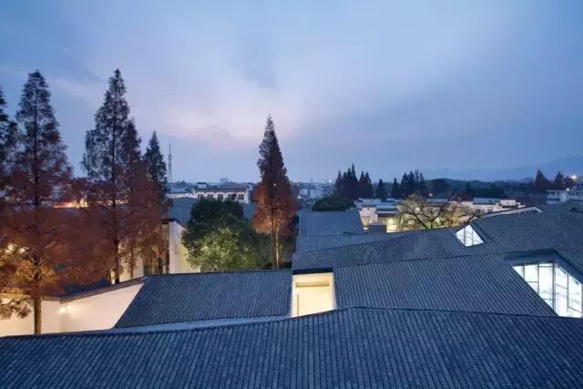 青瓦灰墻,高瓴飛檐,處處消磨時光