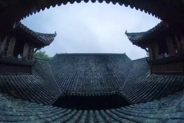 青瓦灰墻,高瓴飛檐,處處消磨時光